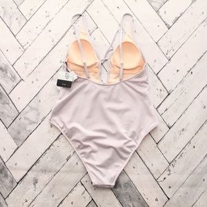 LA Hearts Swim - LA Hearts Gray Shine Keyhole One Piece Swimsuit LA Hearts Swim - LA Hearts Gray Shine Keyhole One Piece Swimsuit